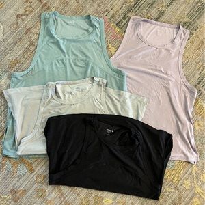Set of 4 Old Navy Active tops